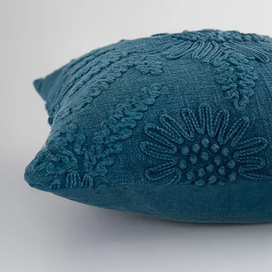 Rizzy Home Mateo Floral Embroidered Throw Pillow Cover 5 Rizzy Home Mateo Floral Embroidered Throw Pillow Cover - Image 5